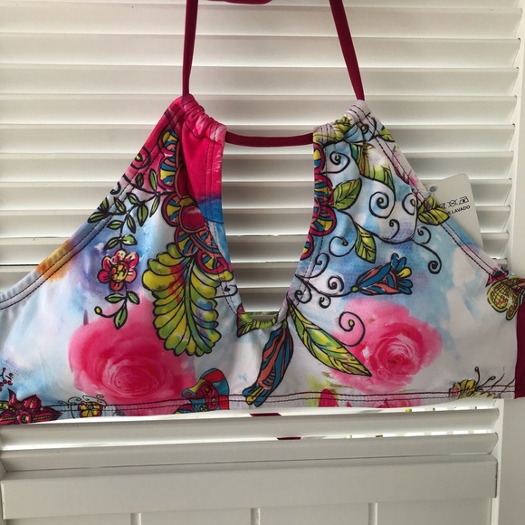 Bikini - Picture 2 of 7